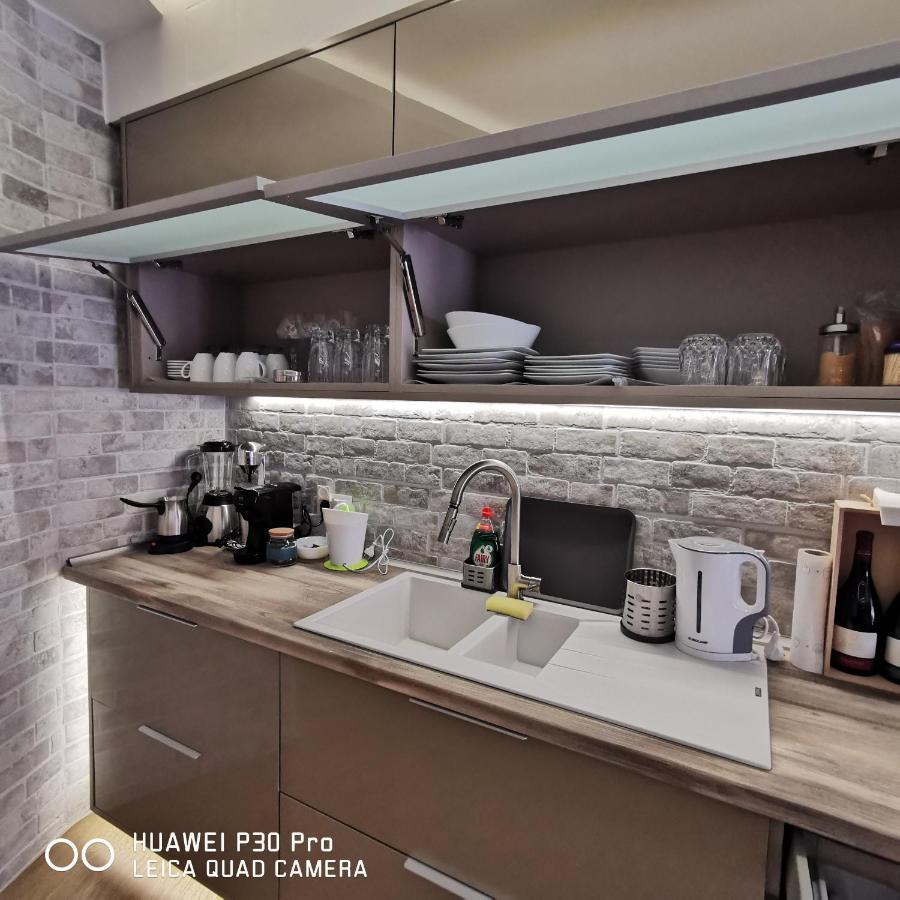 Family Apartment Zornitsa Néa Fókaia エクステリア 写真