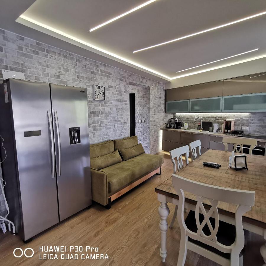 Family Apartment Zornitsa Néa Fókaia エクステリア 写真